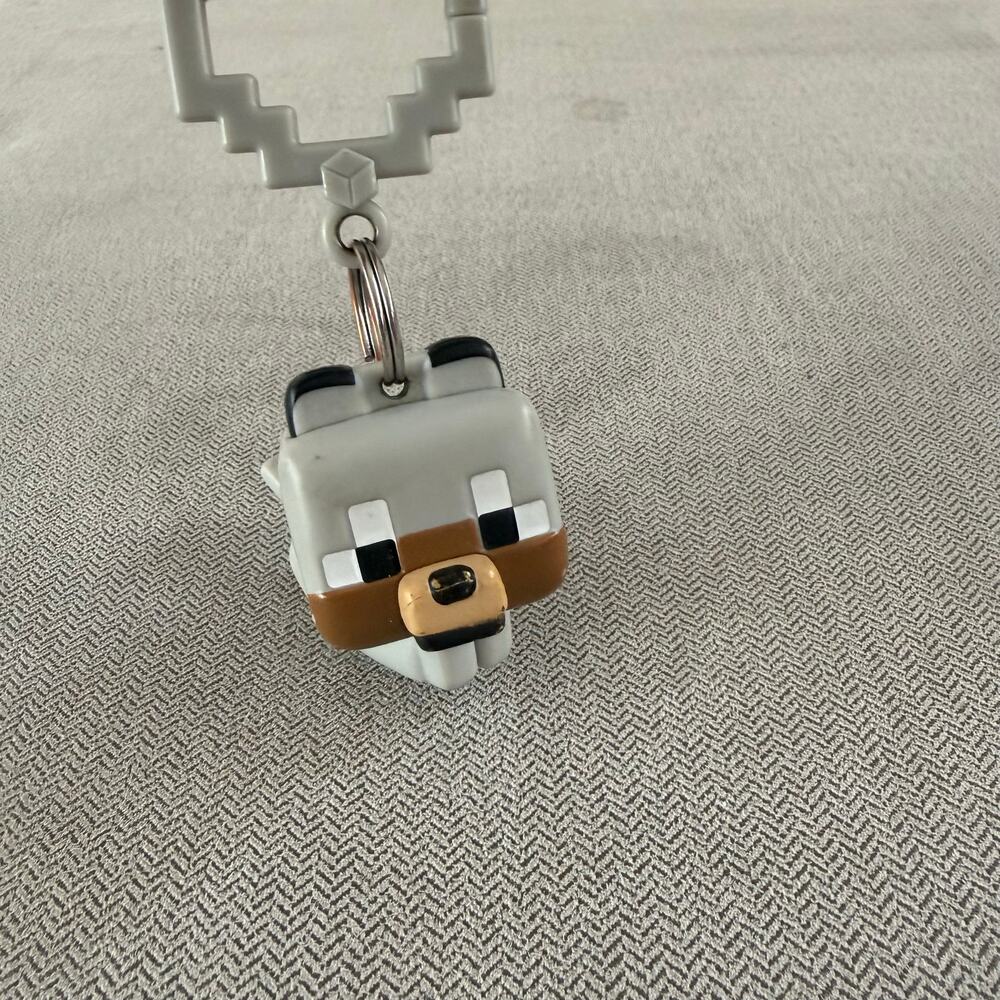 Minecraft Mojang Gray Llama Figural Keychain Backpack Clip Key Ring